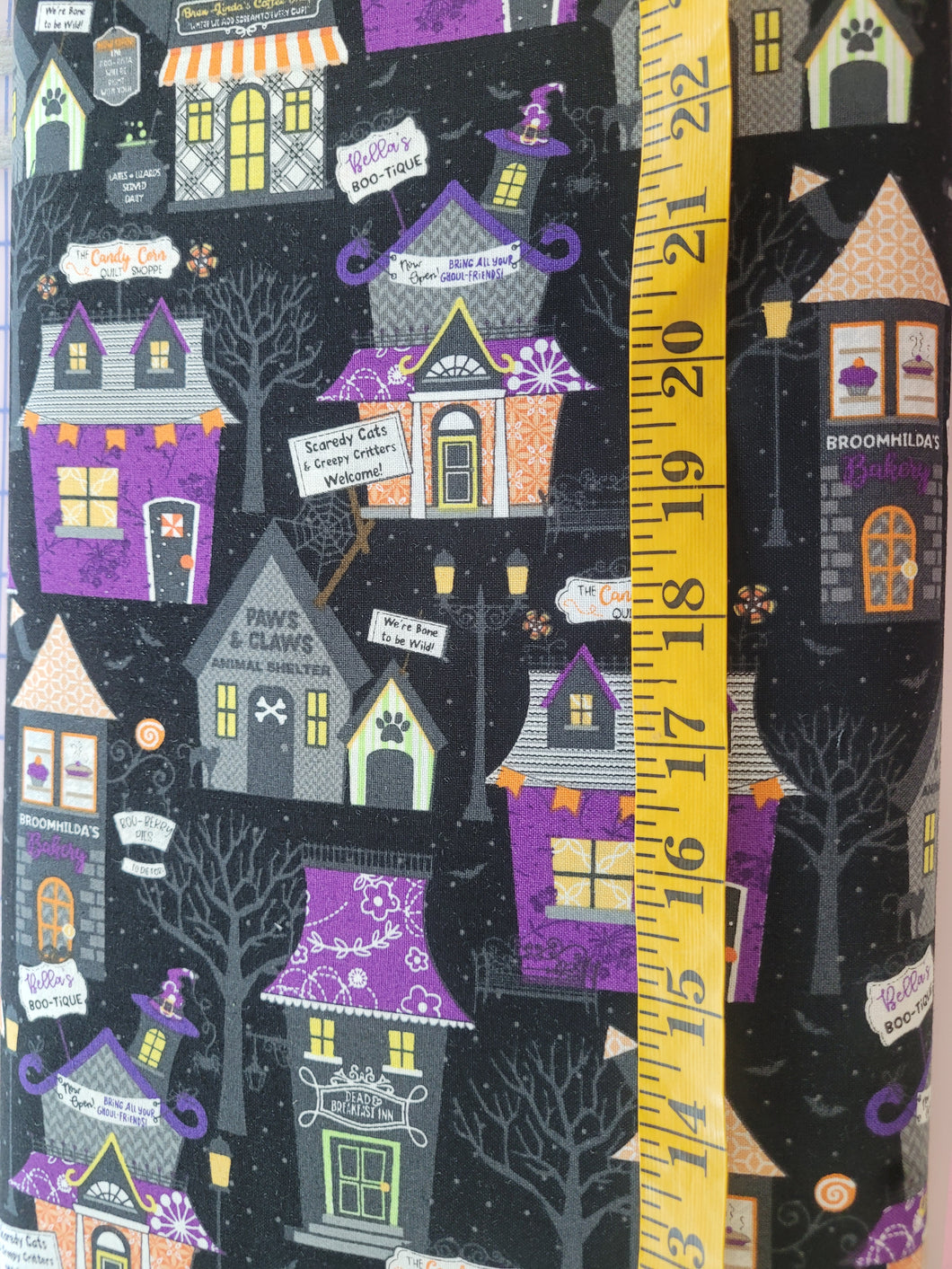 Maywood Studio Hometown Halloween Houses - Black