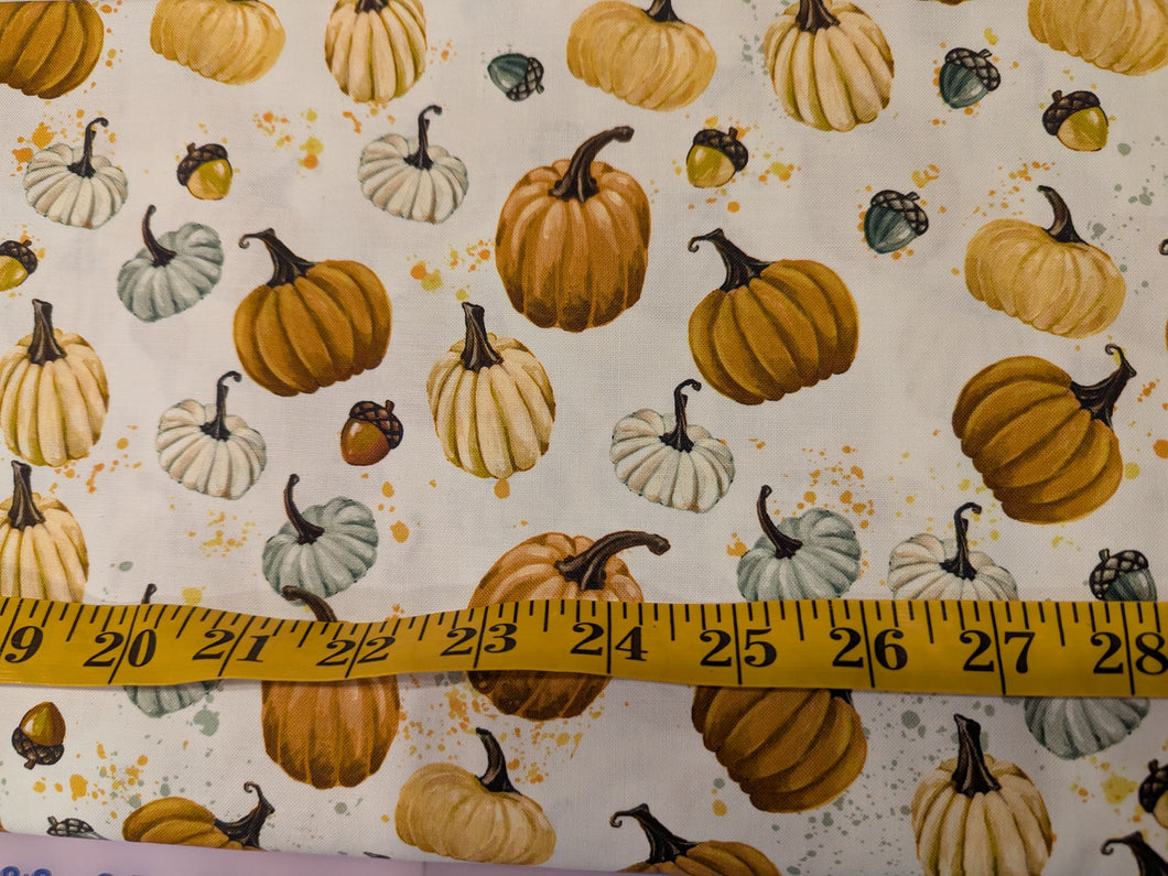 Camelot Happy Fallidays Tossed Pumpkins - White